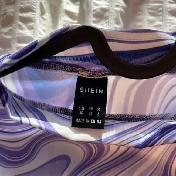 Marble Print Long Sleeve Mock Neck Purple Crop Top from SHEIN - Picture 4 of 4